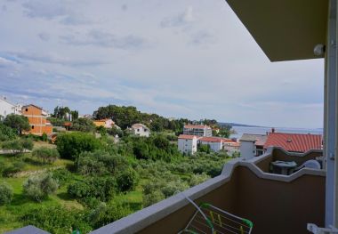 Apartamenty Tatjana - 300 m from beach: A1(2+2), A2(4) Banjol - Wyspa Rab 