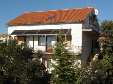 Apartamenty Jerimih - 120 m from sea: A1(4+1), A3(4+1), A4(4+1) Sukosan - Riwiera Zadar 