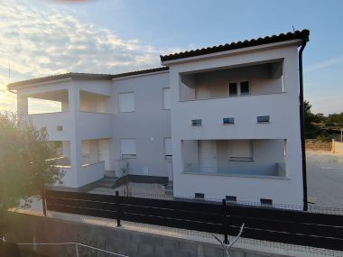 Apartamenty Juli - modern: A1(2+2) Vir - Riwiera Zadar 