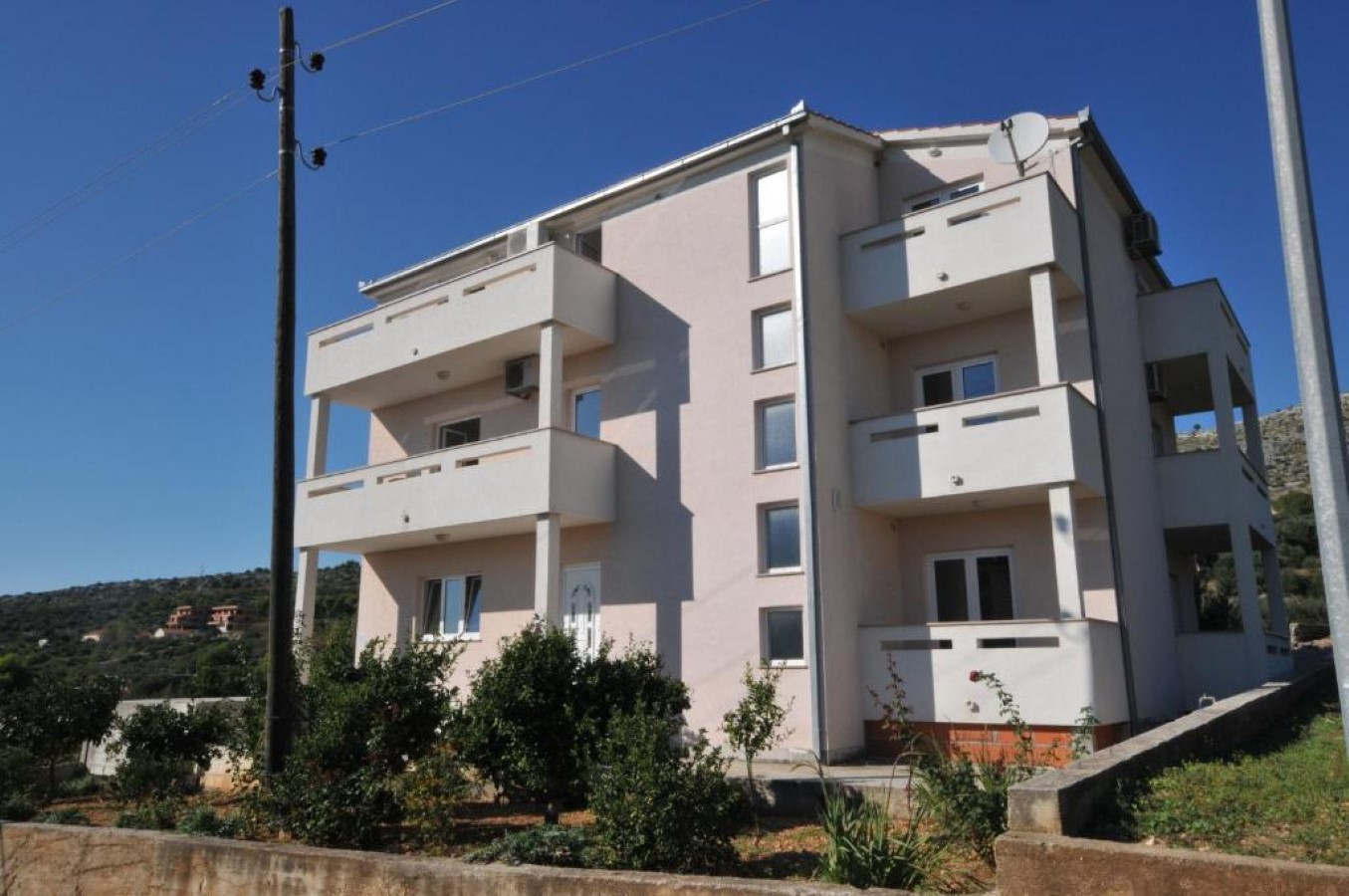 Apartamenty Žar - free parking A1(4+1), A2(2+2), A3(2+2), A4(4+1) Seget Vranjica - Riwiera Trogir 